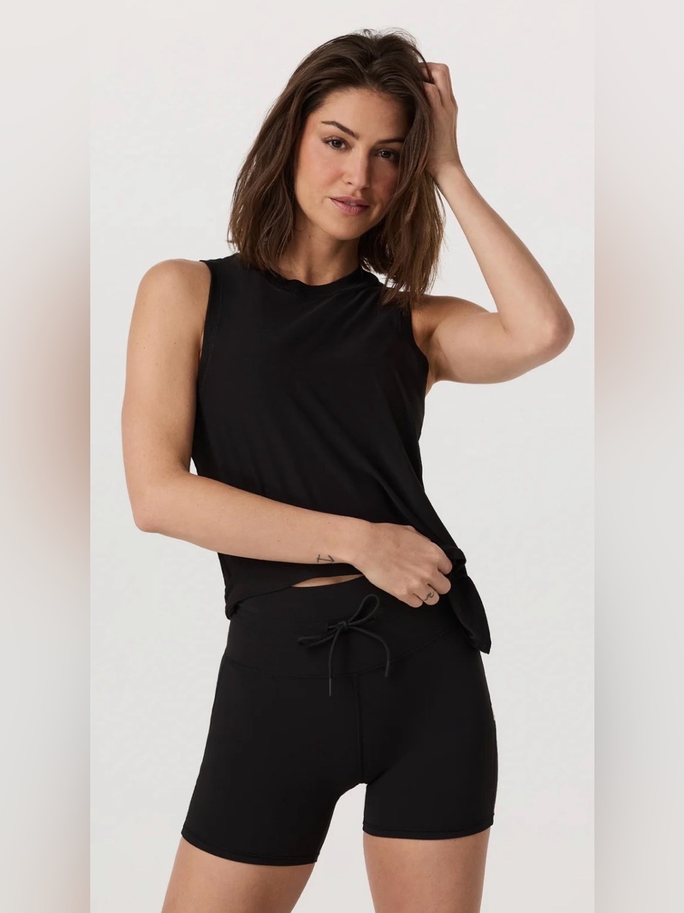 Vuori Energy Top Tank Long Black Medium